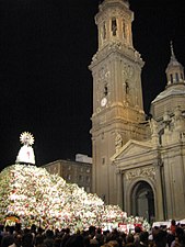 Ofrenda de Flores →