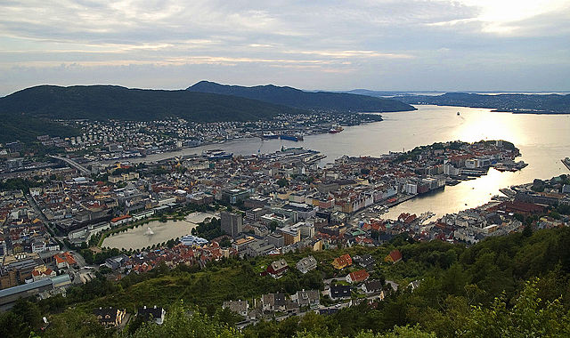 Vista de Bergen desde o monte Fløyen
