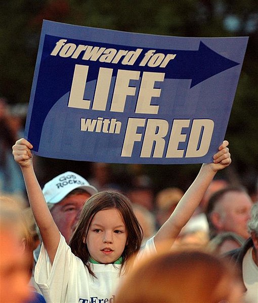 File:Forward for Life with Fred (1392518067).jpg