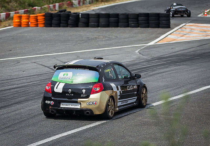 File:GTRS Circuit Mérignac Bordeaux 22-06-201 - Renault Clio Cup - Image Picture Photography (14295614438).jpg