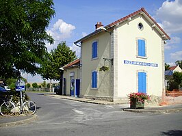 Station Isles-Armentières-Congis
