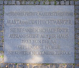 Gedenktafel Regerstr 8 (Grunew) Lion Feuchtwanger.JPG