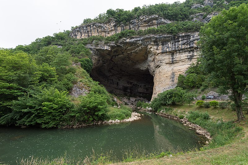 File:Grotte du Mas d'Azil 3.jpg