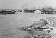 Die Siedlung der Banatdeutschen beim Hochwasser 1955 (Historisches Bildarchiv der Bundeswasserstraßen)