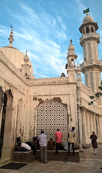 File:Haji Ali Dargah(View-1).jpg