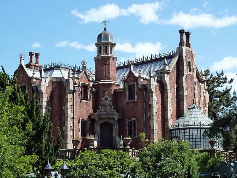 File:Haunted Mansion, Tokyo Disneyland (9407212583).jpg