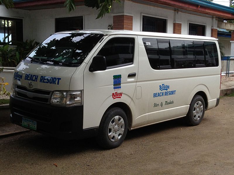 File:Hiace left.JPG