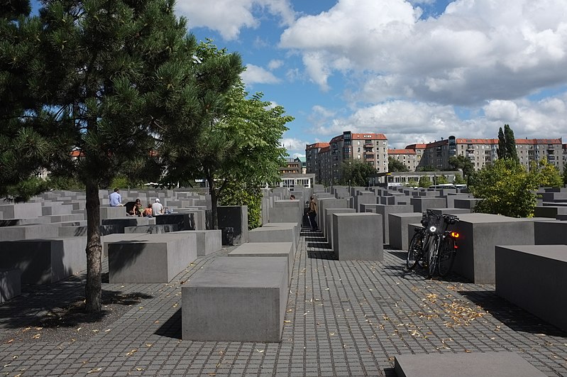 File:Holocaust Monument (6082256583).jpg