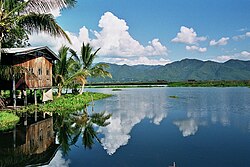 Inle ko'li (Myanma) .jpg