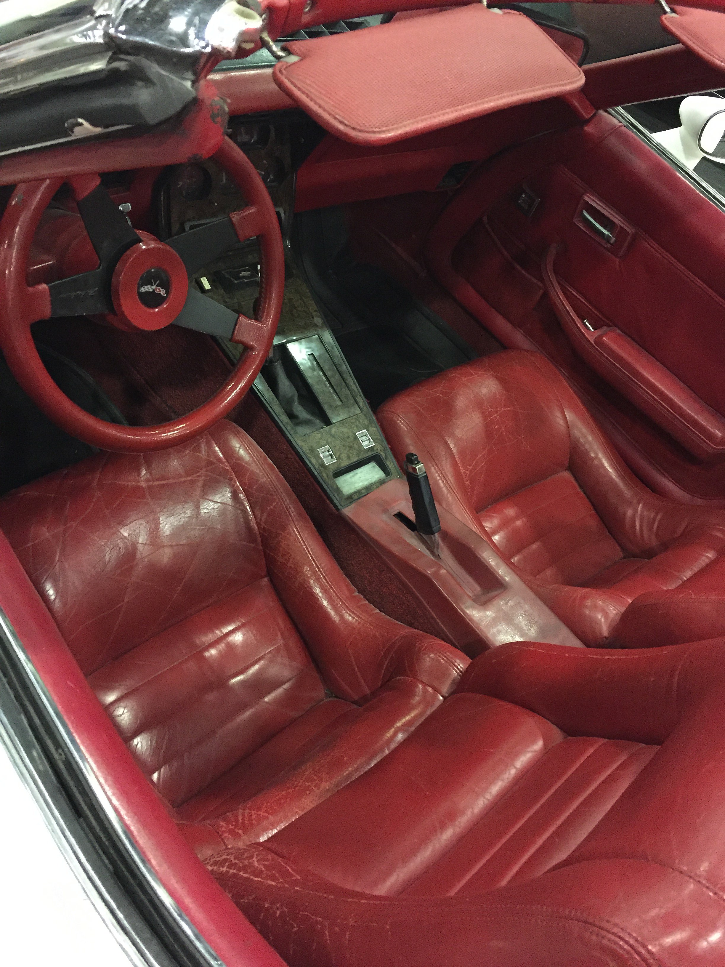 File Interior De Un Chevrolet Corvette C3 Diecast