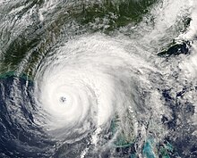 Hurricane Ivan nearing landfall in Gulf Shores, Alabama