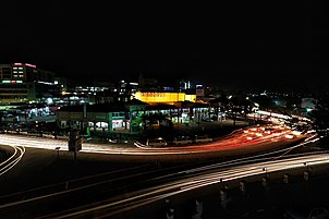 Cidade de Kampala à noite