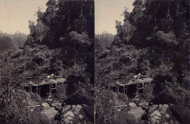 File:KITLV - 180503 - Kurkdjian, Ohannes - Soerabaya - Bridge over a river in Java - circa 1900.tiff