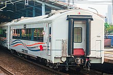 Kereta penumpang kelas eksekutif buatan tahun 2016 oleh PT INKA.