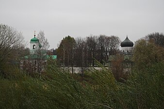 Zicht op Mirozjski van westzijde