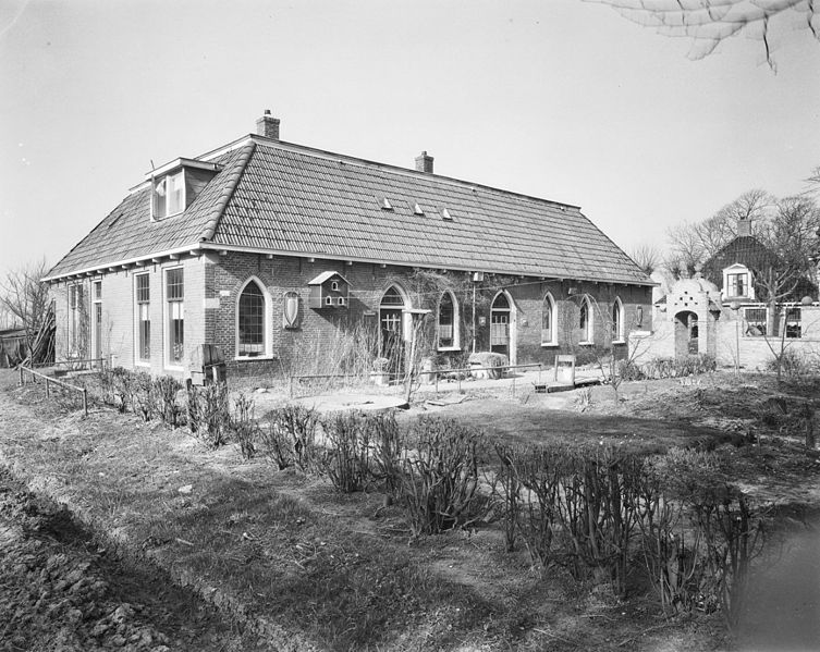 File:Koetshuis - Cornjum - 20047195 - RCE.jpg