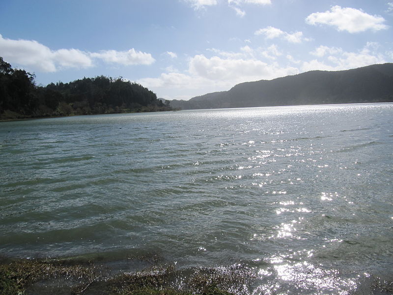 File:Lagoa das Furnas (14008515094).jpg