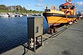 Lotsenboot Warnemünde mit Landstromanschluss an der Wilhelmshavener Nassaubrücke