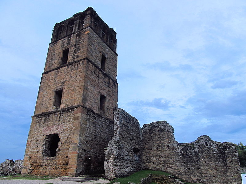 File:Lateral Torre Panamá Viejo.JPG