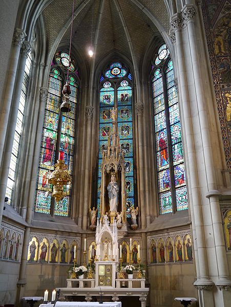 File:Linz Neuer Dom Innen Kapelle.JPG