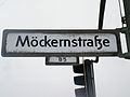 Beispiel eines West-Berliner Straßenschildes mit kantigem ß