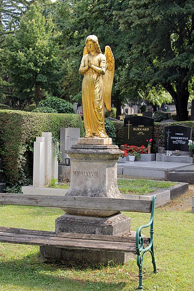 File:Mödling-Friedhof 3672.JPG