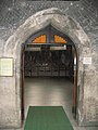 Portalul de intrare în pridvorul de pe latura nordică