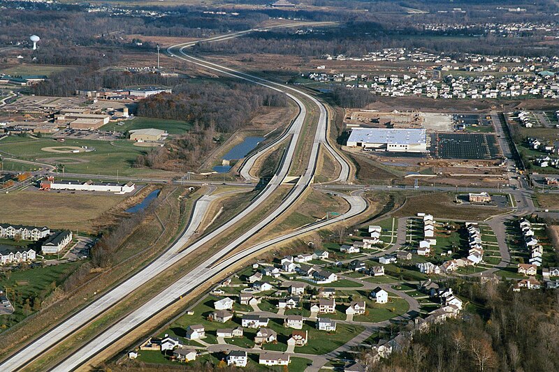 File:M-6, Kalamazoo Ave Interchange.jpg