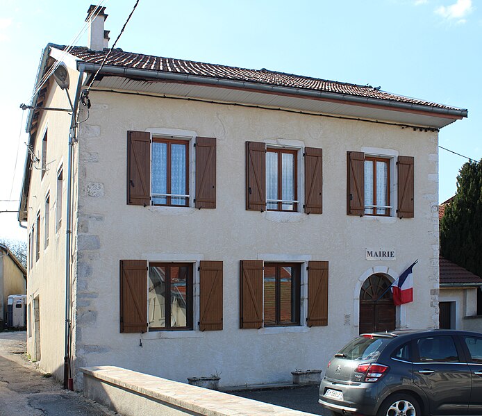 File:Mairie Plagne Ain 1.jpg