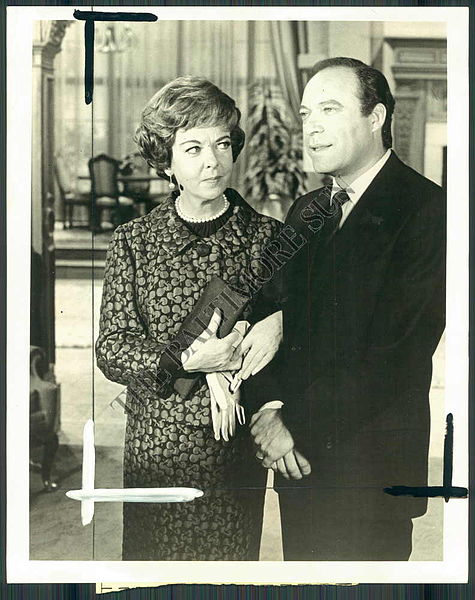 File:Malachi Throne Ida Lupino It Takes a thief 1968.jpg