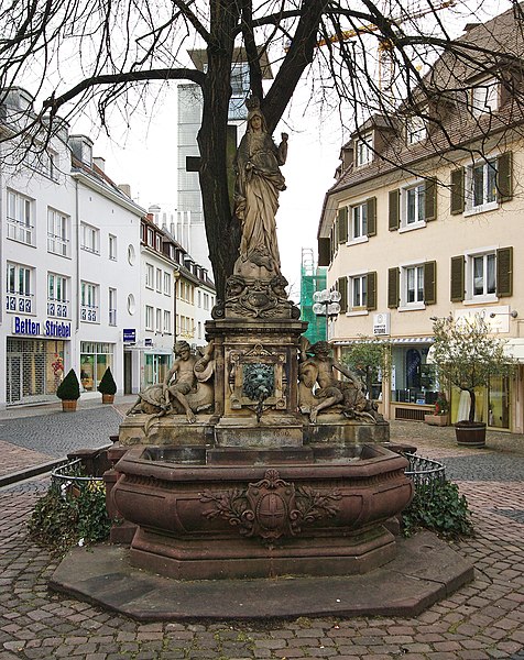 File:Marienbrunnen (Freiburg) 02.jpg