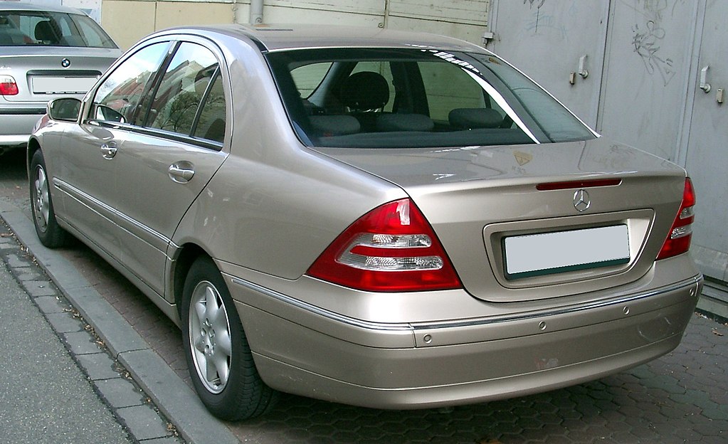 Datei:Mercedes C-Klasse (W203) Elegance 20090830 rear.JPG – Wikipedia