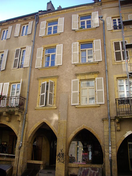 File:Metz - 5 place Saint-Louis.JPG