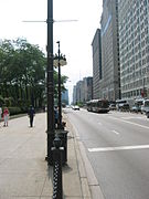 Les rues, routes et avenues de Chicago sont construites et maintenues par le CDOT, comme cette artère dans le centre de Chicago.