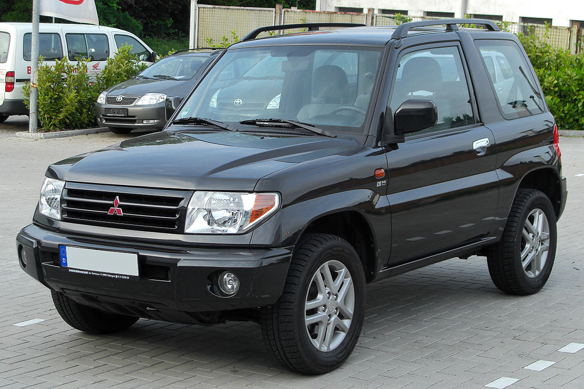 nissan pajero 2000