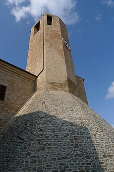 Monteleone di Fermo Castello.jpg