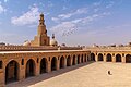 Die Ibn-Tulun-Moschee liegt mitten in der Stadt.