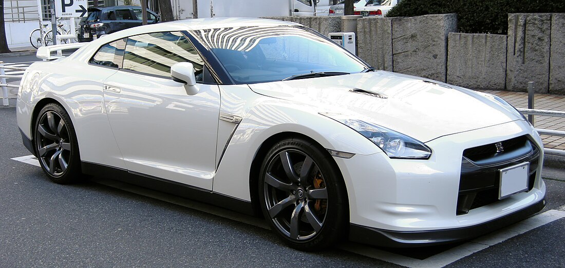 Nissan GT-R