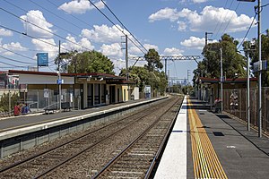 Oak Park Southbound View.jpg