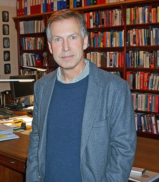 File:Olav Njølstad januar 2015 Nobelkontoret.jpg