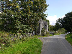 Old farm buildings at Tyddyn-y-berllan (geograph 2089995).jpg