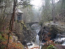 Ossians Hall and Hermitage Bridge (geograph 2800072).jpg