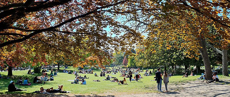 File:Parc Monceau Paris, France 20210427 155752.jpg