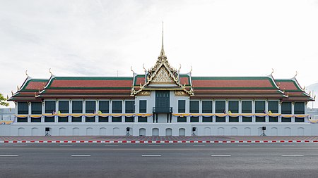 พระที่นั่งสุทไธสวรรยปราสาท