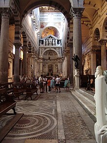 Blessed sacrament chapel Pisa Cathedral3.jpg