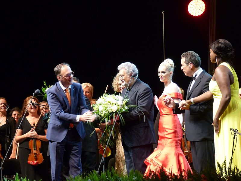 File:Plácido Domingo (9).jpg