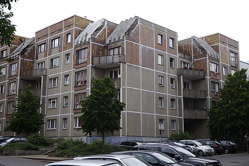 Plattenbau - Flutgasse - Große Klausstraße - in der Altstadt Halle (Saale) - panoramio