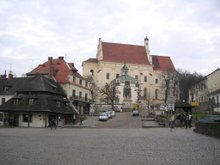 Die Pfarrkirche vom Marktplatz gesehen