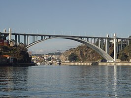 De Ponte da Arrábida, het eindpunt van de A1 in Porto