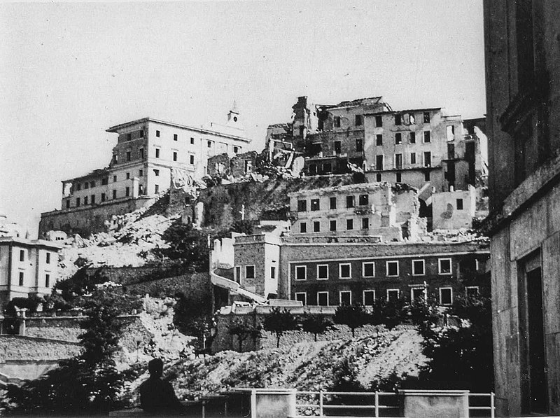 File:Prefettura bombardata jpg.jpg